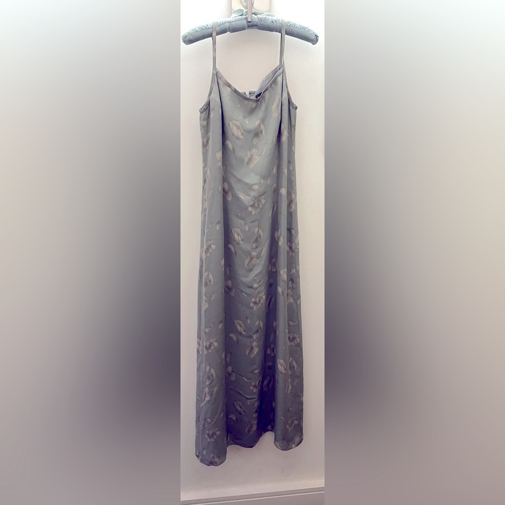 Banana Republic, never worn, women’s dress size 6.
